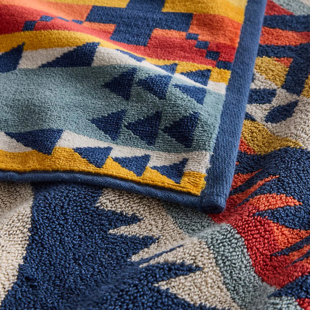 Pendleton | Jacquard Nehalem Beach Towel Navy